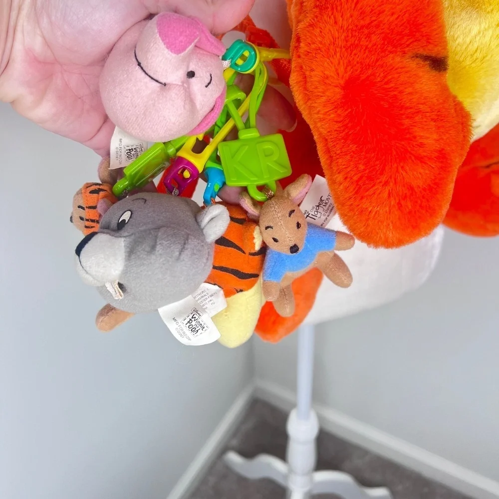 Vintage Walt Disney World 90s Tigger Plush Backpack with Keychains